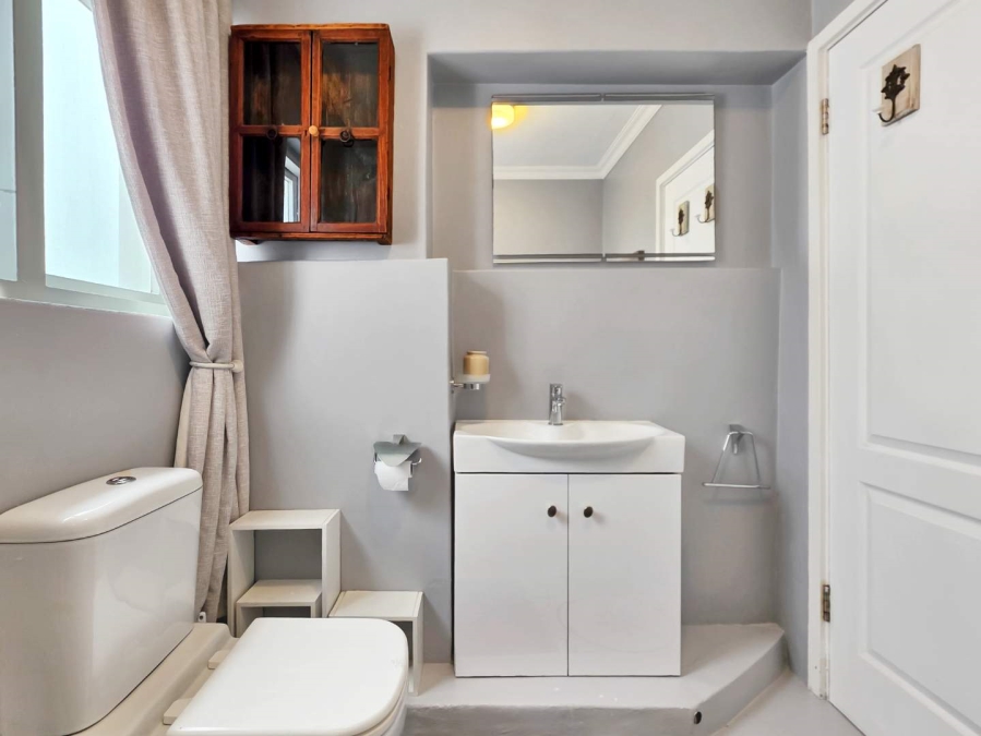 To Let 2 Bedroom Property for Rent in Sea Point Western Cape